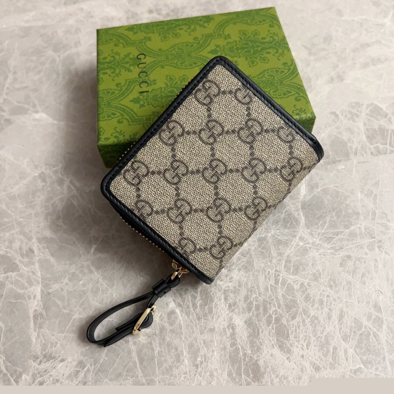 G*u*i wallets & purse